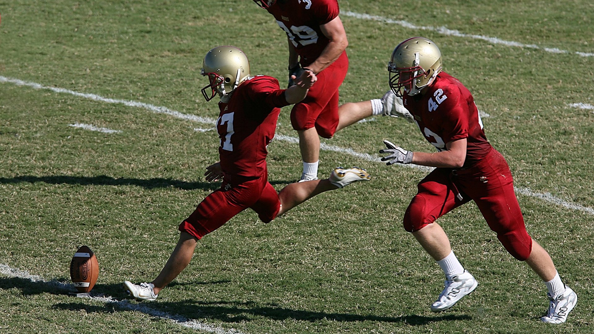 中国足球青训“走出去”，举办国际青少年足球交流赛，中国青少年足球发展计划领导办公室