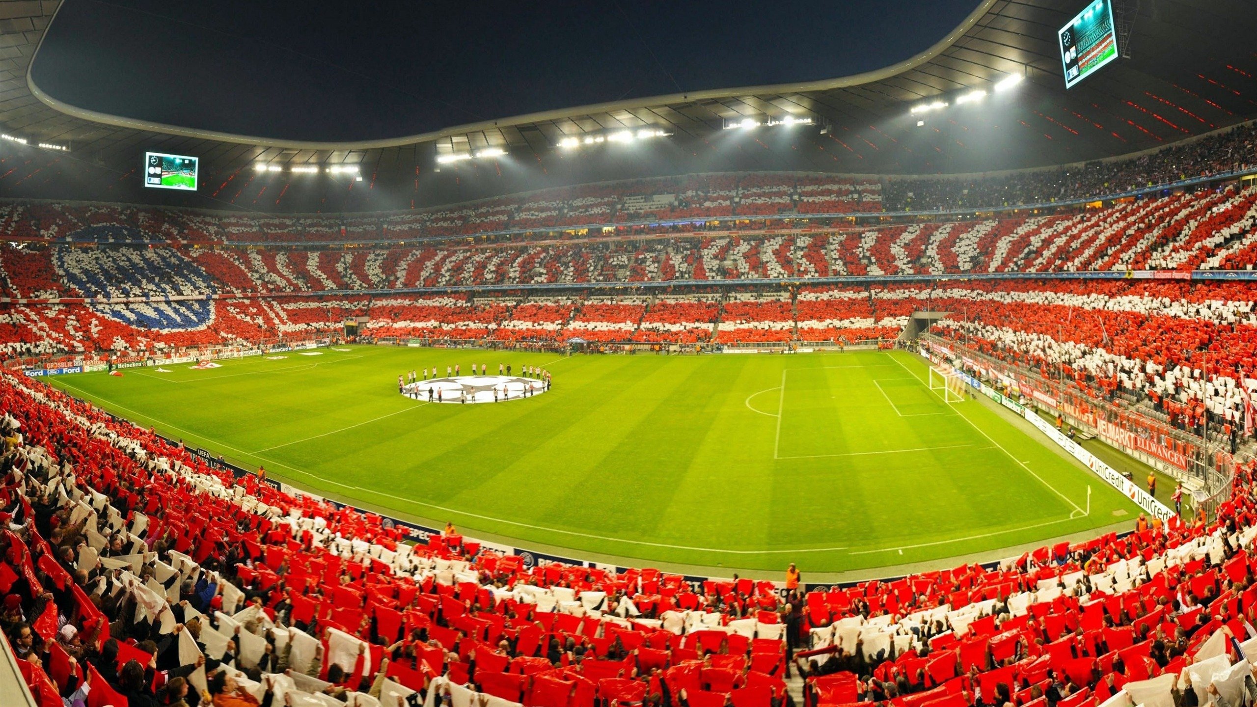 史上第一个在季后赛连续投中超远距离三分球的球员，中场超远三分球