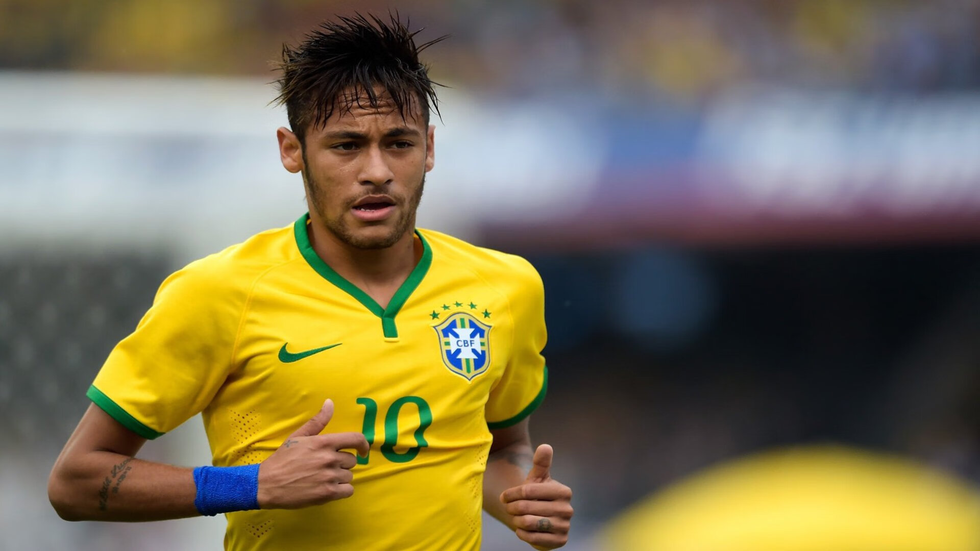 绿茵战场:欧洲杯精彩瞬间回顾,欧洲杯经典比赛视频